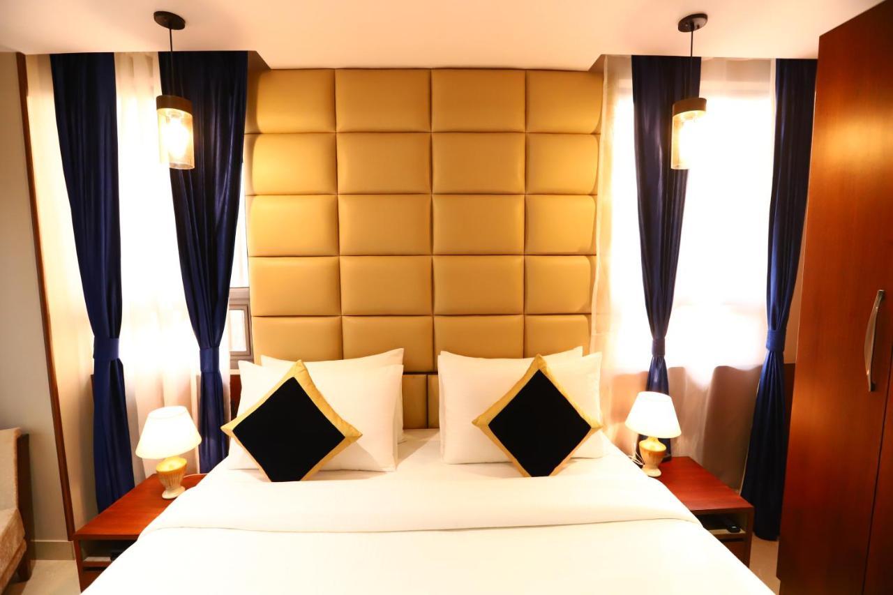 Sanca International Hotel In Patel Nagar Delhi Нью-Дели Экстерьер фото