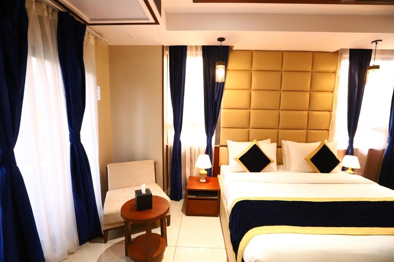 Sanca International Hotel In Patel Nagar Delhi Нью-Дели Экстерьер фото