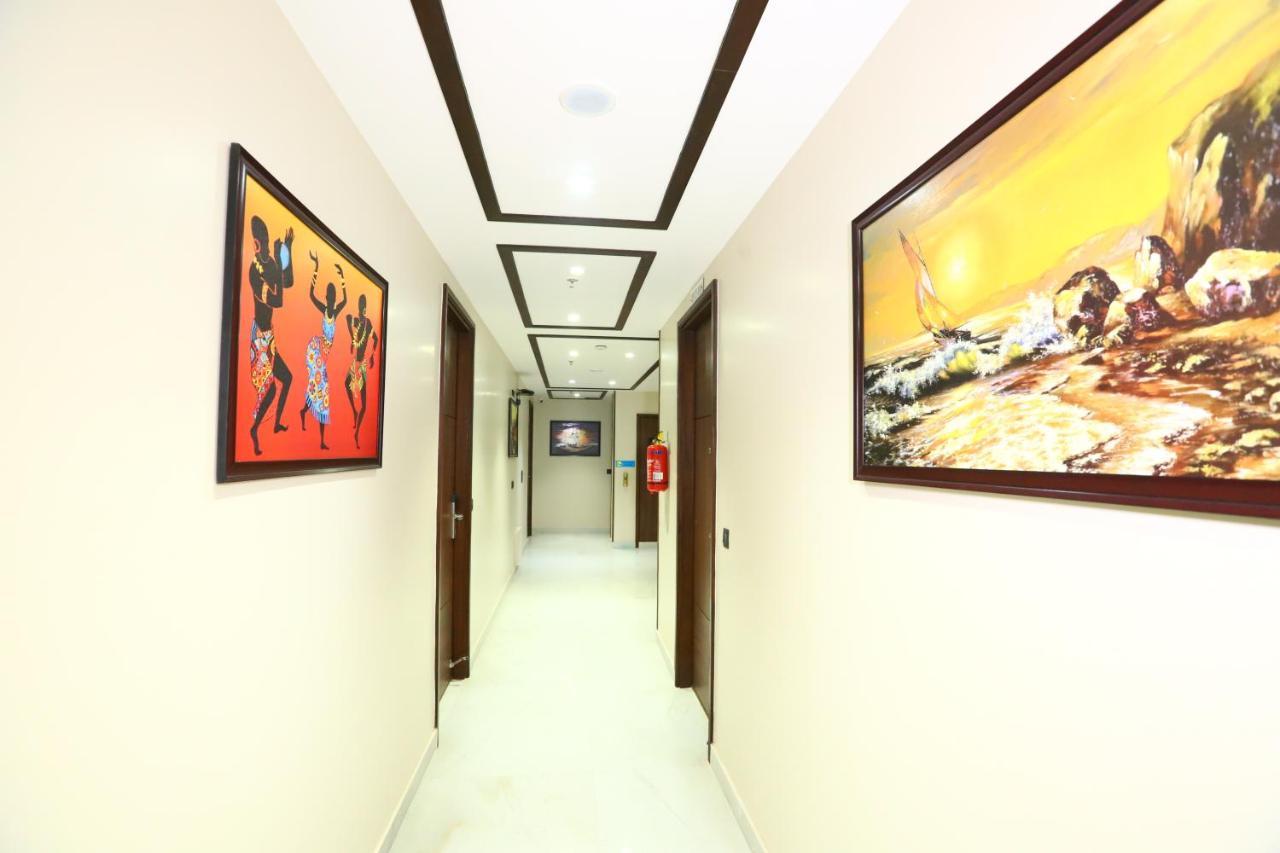 Sanca International Hotel In Patel Nagar Delhi Нью-Дели Экстерьер фото